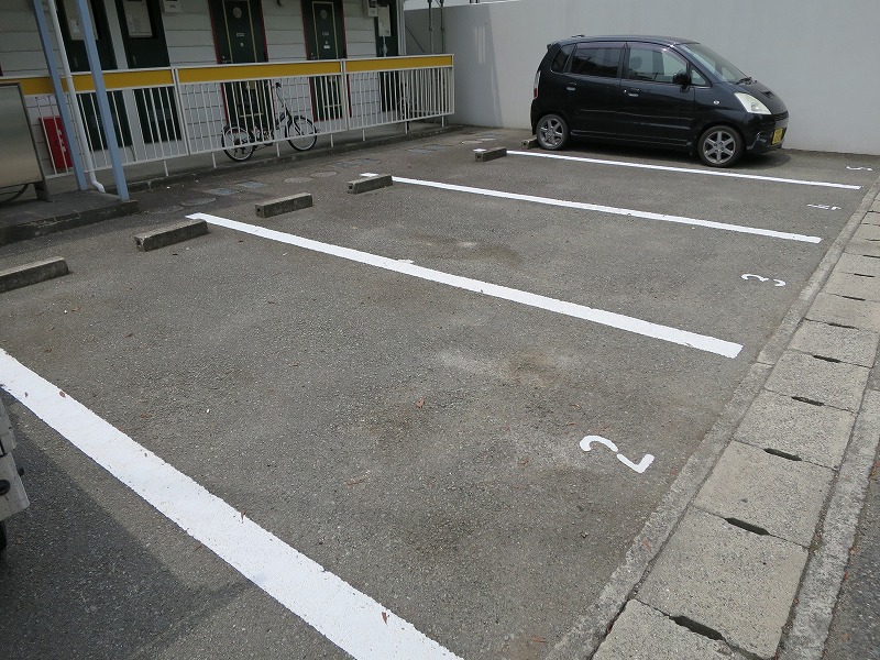 駐車場ラインの塗装、塗り替え工事は兵庫県姫路市の朝日塗工へ | 朝日塗工 - 施工実績